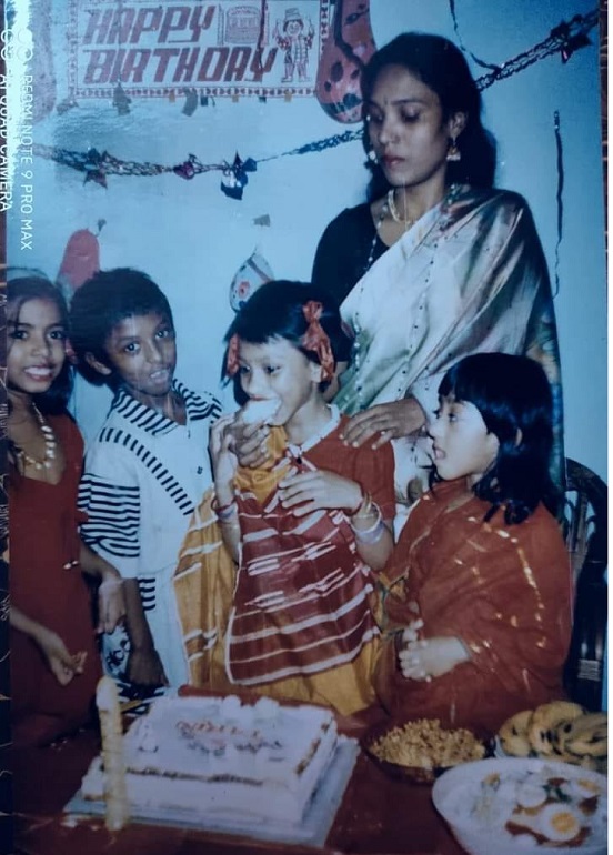 পা র ভী ন  আ ক তা র 